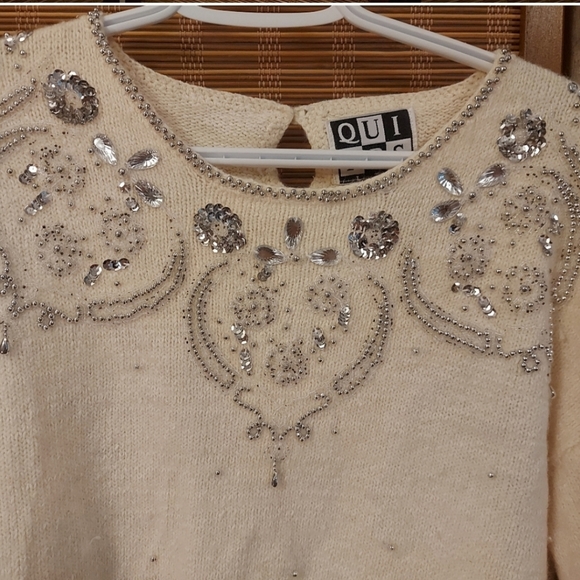 Lovely Silk Sweater - Picture 2 of 4